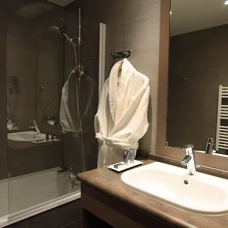 Le Du Mont Vallon Resort 4*